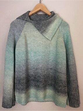 Time and Tru Women's Long Sleeve Split Neck Collar Sweater Size S 4/6